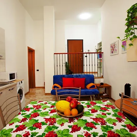 Bilocale A 400m Dalla Stazione Di Lambrate - Casa Abano Apartmán