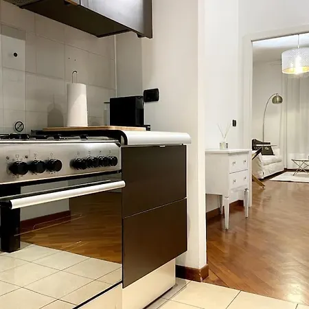 Amazing Flat With Terrace 아파트