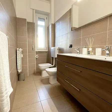 Amazing Flat With Terrace Apartment