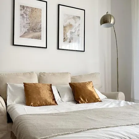 Amazing Flat With Terrace Apartment