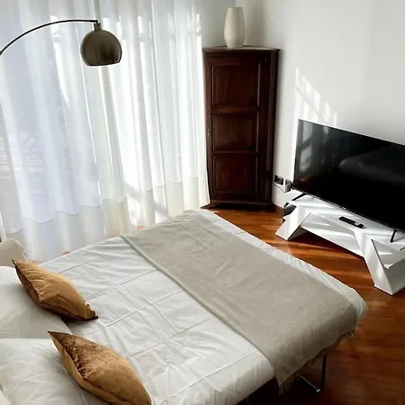 Amazing Flat With Terrace Apartment