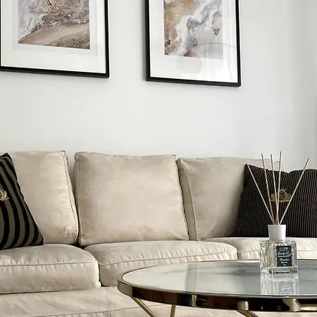 Amazing Flat With Terrace 아파트