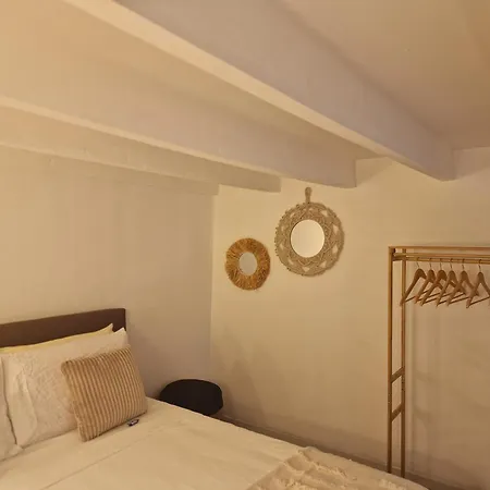Apartment Regina In Porta Romana 3 - Sky Tv, Wifi & Breakfast Box *
