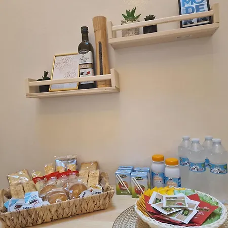 Regina In Porta Romana 3 - Sky Tv, Wifi & Breakfast Box