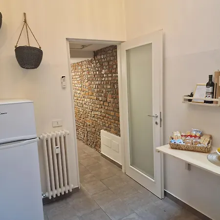 Regina In Porta Romana 3 - Sky Tv, Wifi & Breakfast Box Apartamento Milán