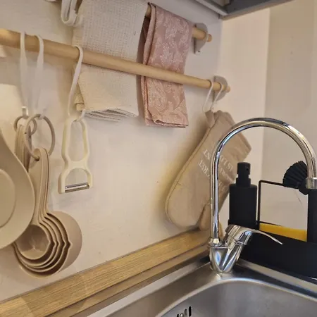 Regina In Porta Romana 3 - Sky Tv, Wifi & Breakfast Box *