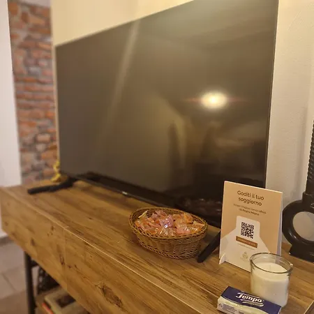 Regina In Porta Romana 3 - Sky Tv, Wifi & Breakfast Box * Milán