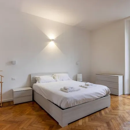 Spacious In Design District By Easylife * Milan