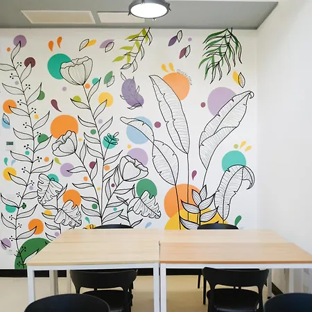 Yellowsquare Hostel