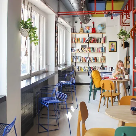 Yellowsquare Hostel