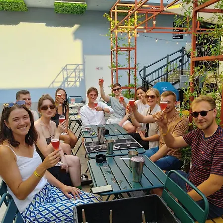 Yellowsquare Hostel *