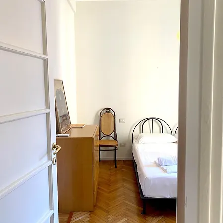 Kibilu - Via Braga - Stazione * Milan