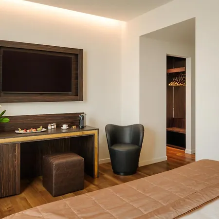 Hotell Dei Cavalieri Duomo 4*