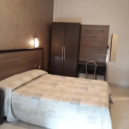 Salus * ميلان