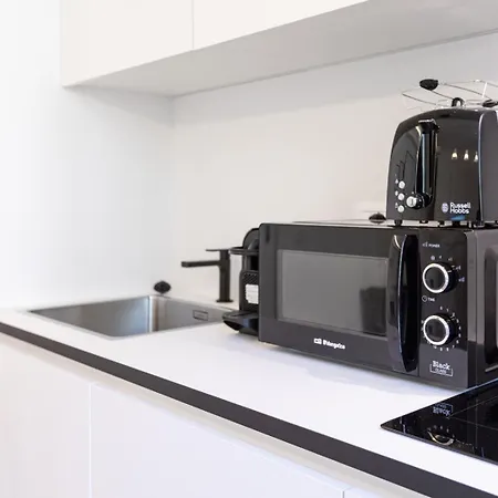 With Balcony - Collection Apartment Milan