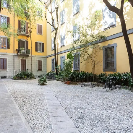 With Balcony - Collection Apartment Milan