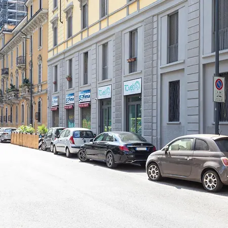 With Balcony - Collection Milan