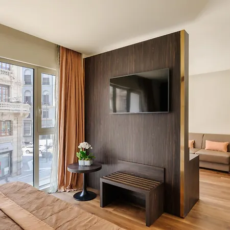 The Square Duomo - Preferred & Hotel Milan