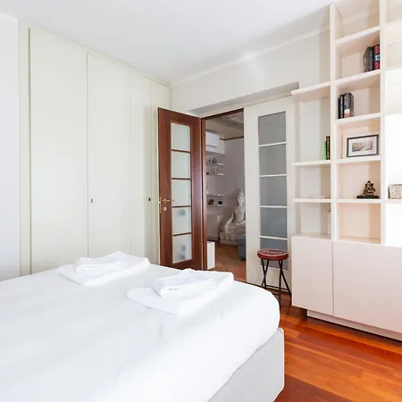 Cosy Two Bedroom Close To Navigli Appartement Milaan