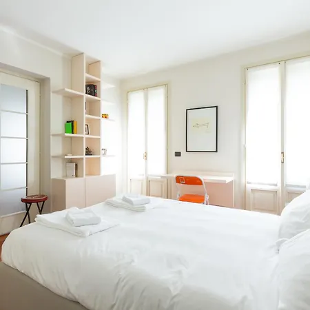 Cosy Two Bedroom Close To Navigli ميلان