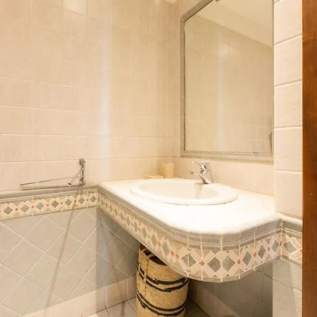 Easytopstay - Cosy Close To Navigli Daire