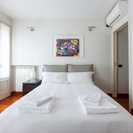 Cosy Two Bedroom Close To Navigli Appartement Milaan