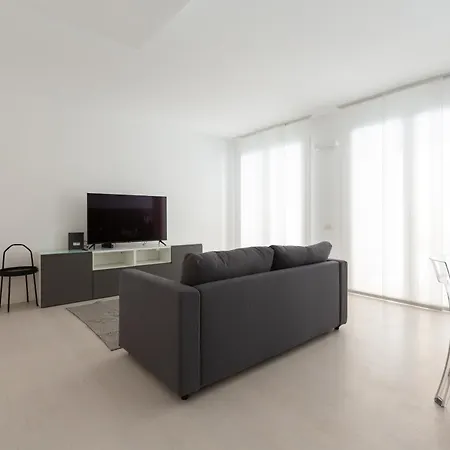 Apartment Porta Nuova Bright And Roomy Flat Milan