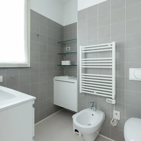 Porta Nuova Bright And Roomy Flat