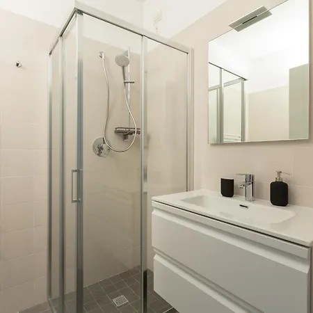 Easytopstay - Porta Nuova Bright And Roomy Flat 밀라노
