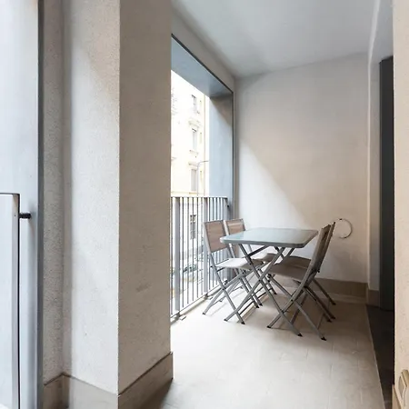 Apartment Porta Nuova Bright And Roomy Flat