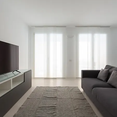 Porta Nuova Bright And Roomy Flat *