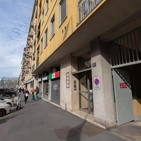 Porta Volta Bright And Roomy Flat * Milán