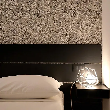 Xenia - Cozy Near Duomo - Porta Romana * Milánó