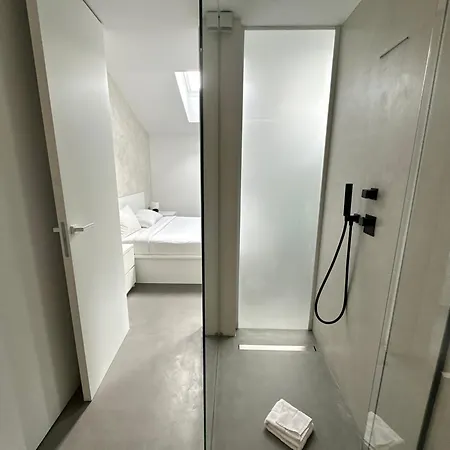 Xenia Apartment *