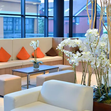 Отель Hilton Garden North 4*