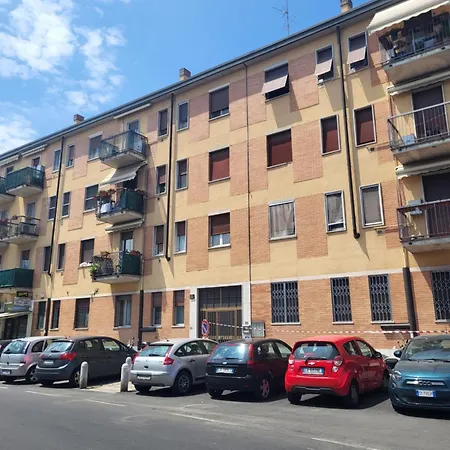 Fiera San Siro 2 *