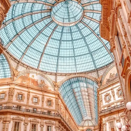아파트 The Boutique - Iconic In Galleria Duomo With Private Parking *