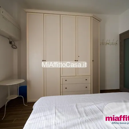 Wissam's Red Kitchen Appartement