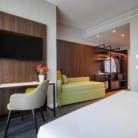 Hotel Ih 4*