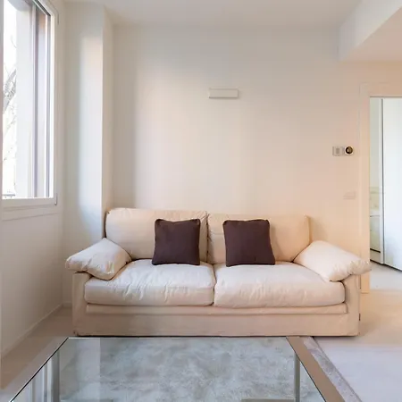 Bullona Elegant Apartman *