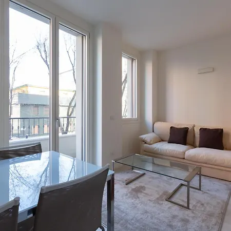 Bullona Elegant Apartman