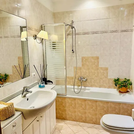 Prada House - Posto Auto Coperto דירה מילאנו