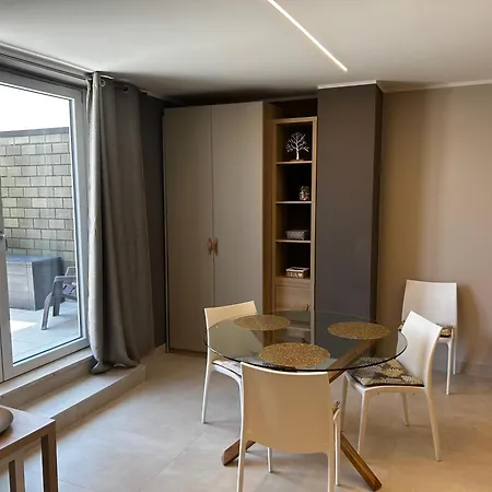 R39 Attic With Terrace And Private Parking *