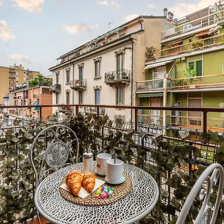 Апартаменты Divi - Strategic Place