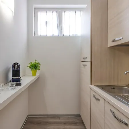 Bnbutler - Archimede 53 - Bright * Mediolan