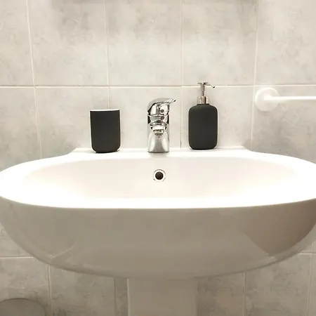 Apartment Liguria 51 - Affittica Milan