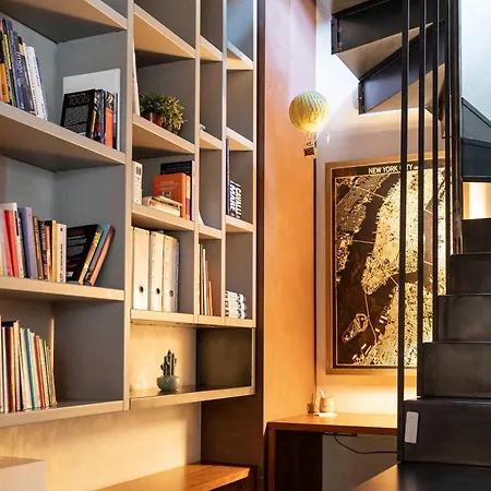 46 Attico Con Vista Cielo 아파트
