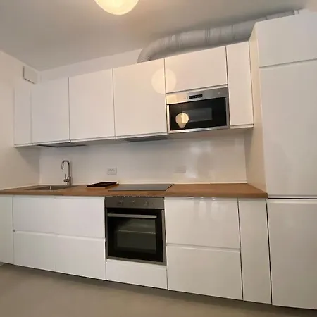 Apartment Zero 12 *