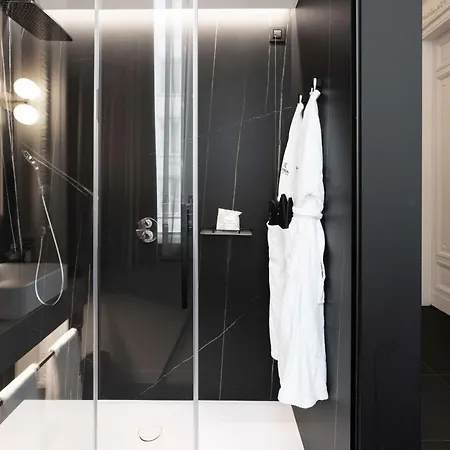 Отель Palazzo Touring Club Milan, A Radisson Collection Милан