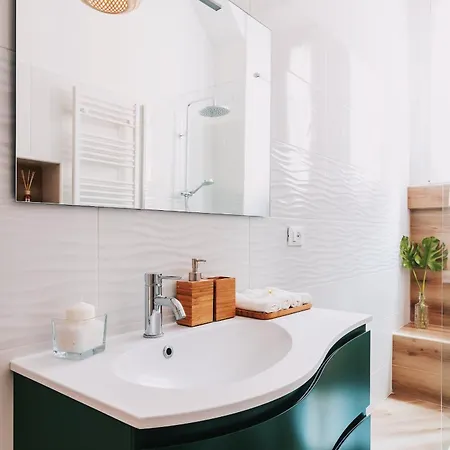 New Jungle & Charming Flat - Zona De Angeli